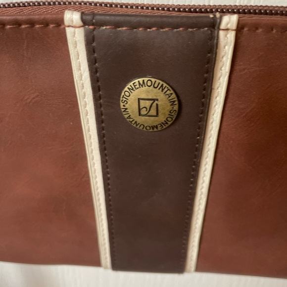 New without tag Stone Mountain purse - Picture 2 of 2